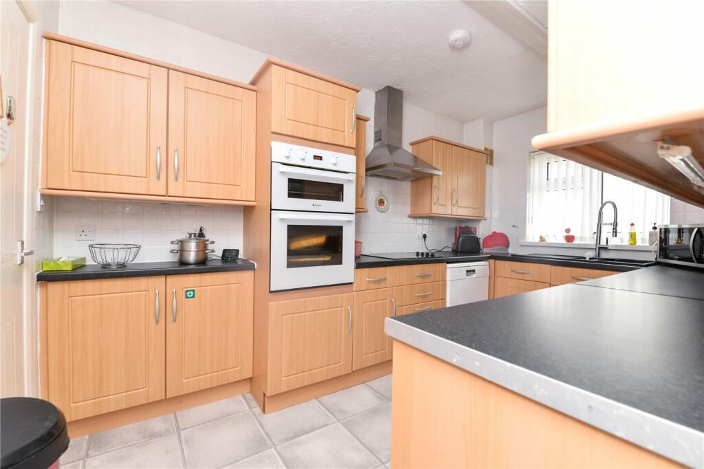 Additional property image - Grove Road, Barton on Sea, New Milton, Hampshire, BH25