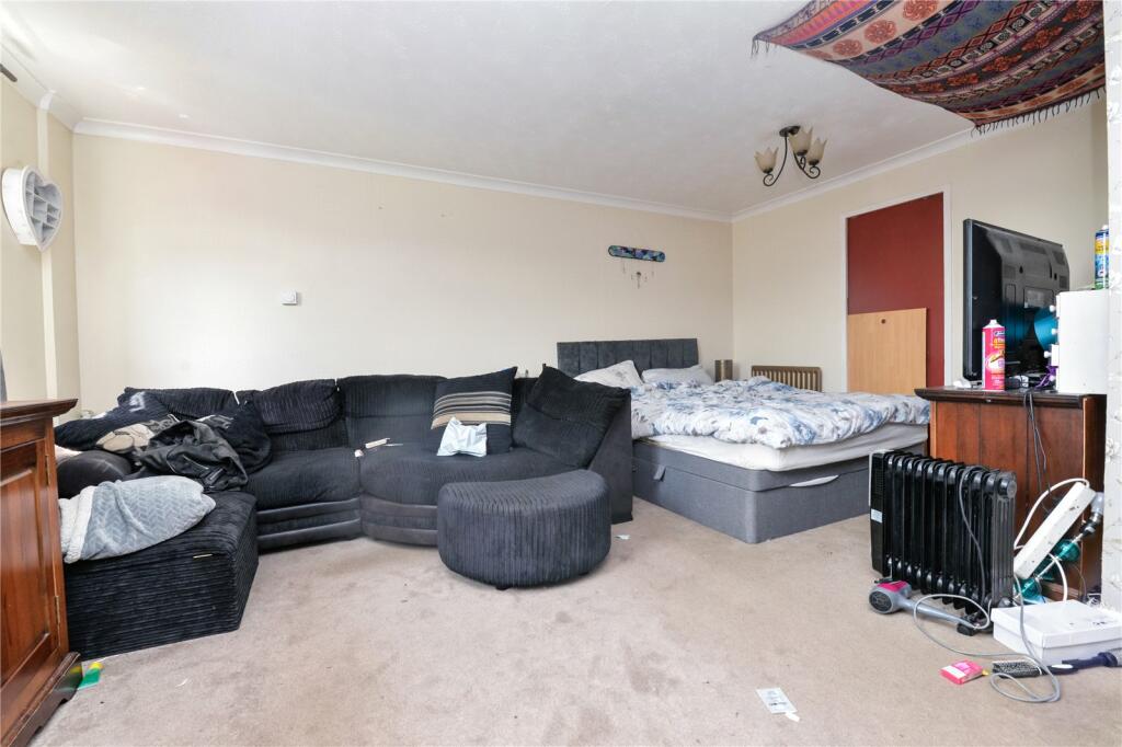 Additional property image - Hardy Close, New Milton, Hampshire, BH25