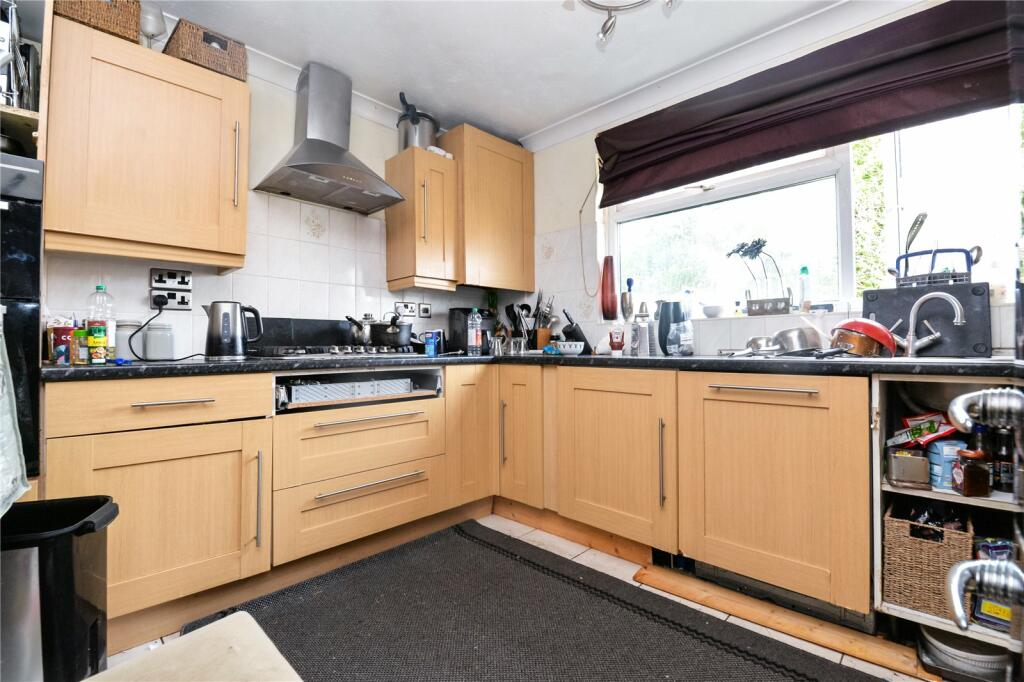 Additional property image - Hardy Close, New Milton, Hampshire, BH25