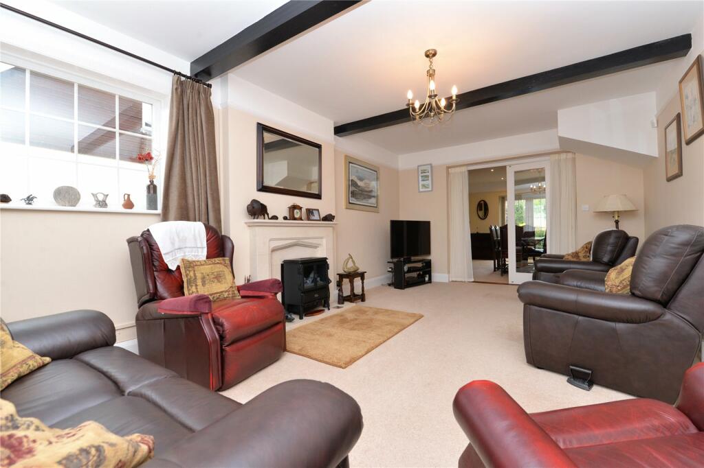 Additional property image - Beach Avenue, Barton on Sea, New Milton, Hampshire, BH25