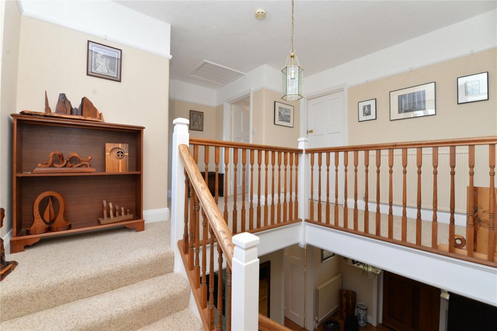 Additional property image - Beach Avenue, Barton on Sea, New Milton, Hampshire, BH25