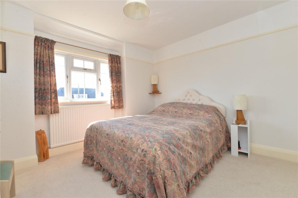 Additional property image - Beach Avenue, Barton on Sea, New Milton, Hampshire, BH25