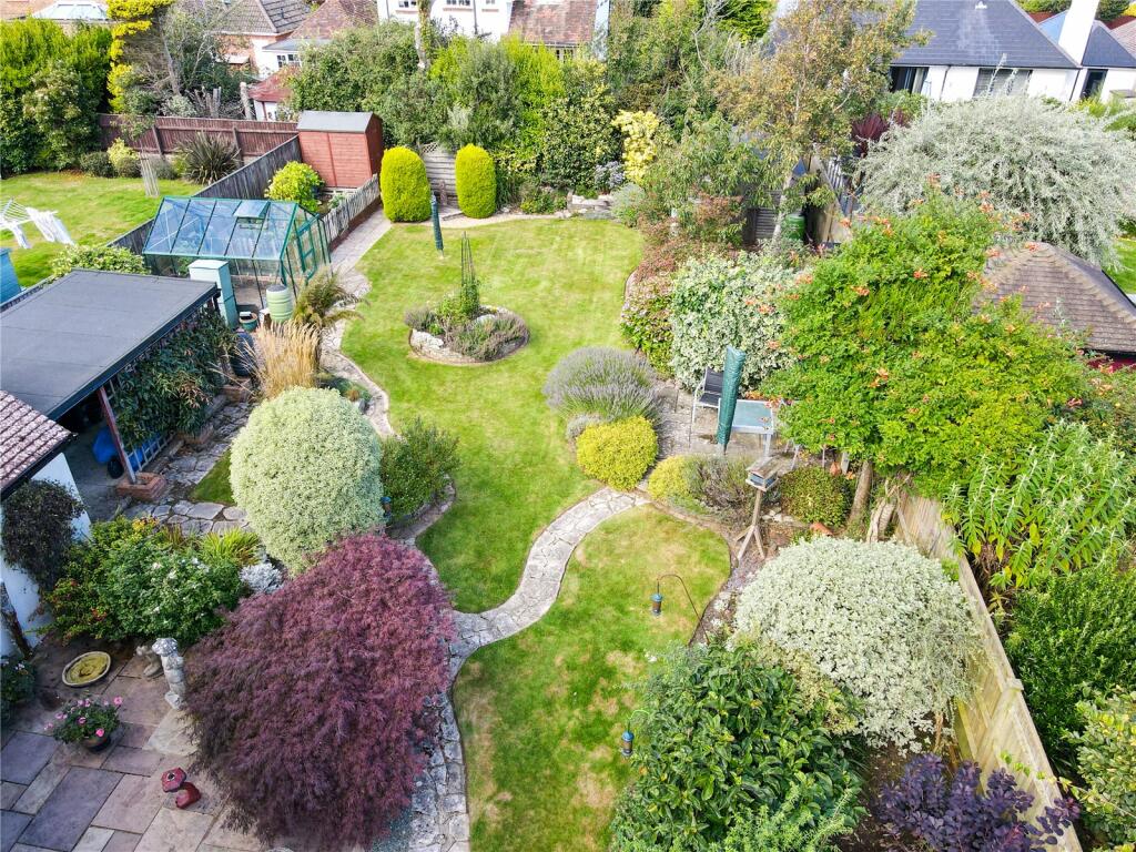 Additional property image - Beach Avenue, Barton on Sea, New Milton, Hampshire, BH25