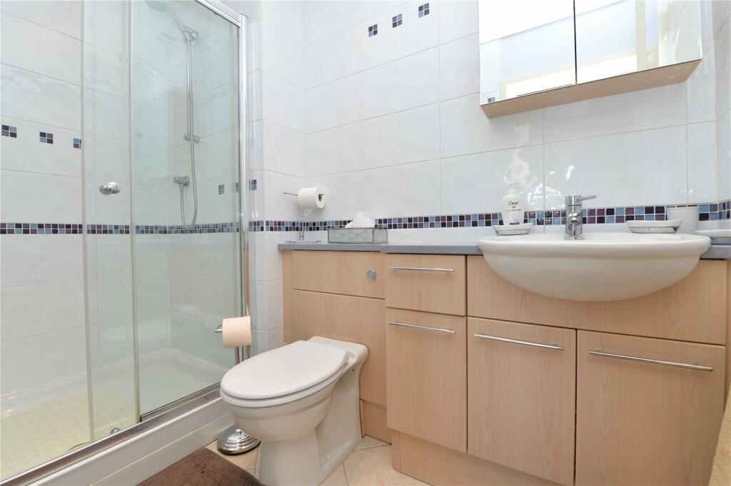 Additional property image - Beach Avenue, Barton on Sea, New Milton, Hampshire, BH25