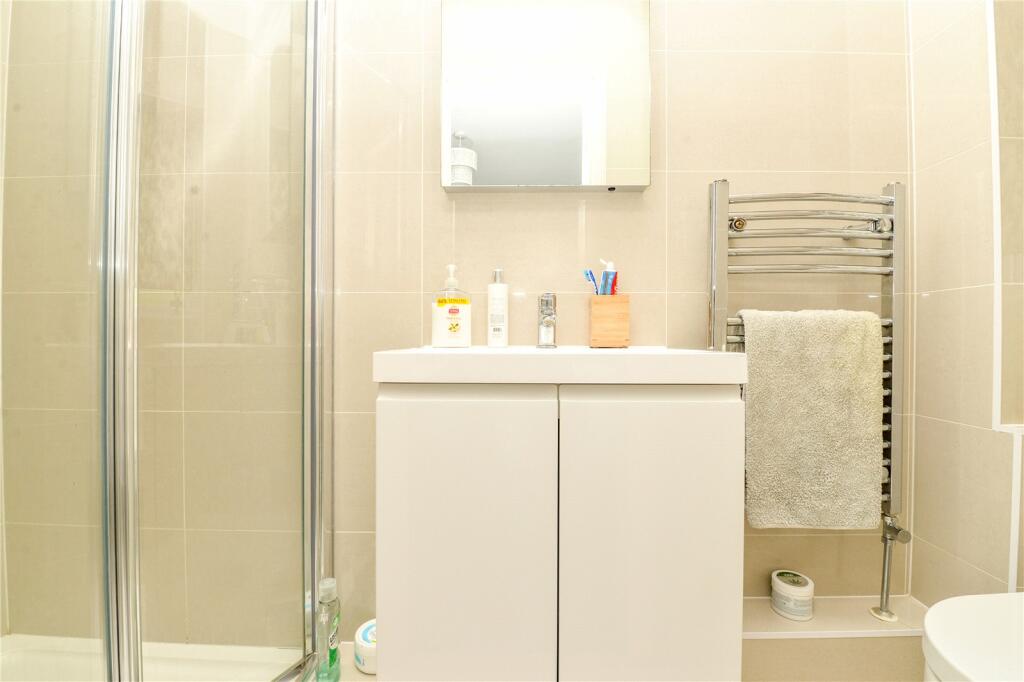Additional property image - Studley Court, Barton On Sea, New Milton, Hampshire, BH25
