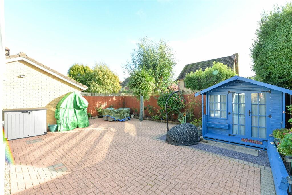 Additional property image - Studley Court, Barton On Sea, New Milton, Hampshire, BH25