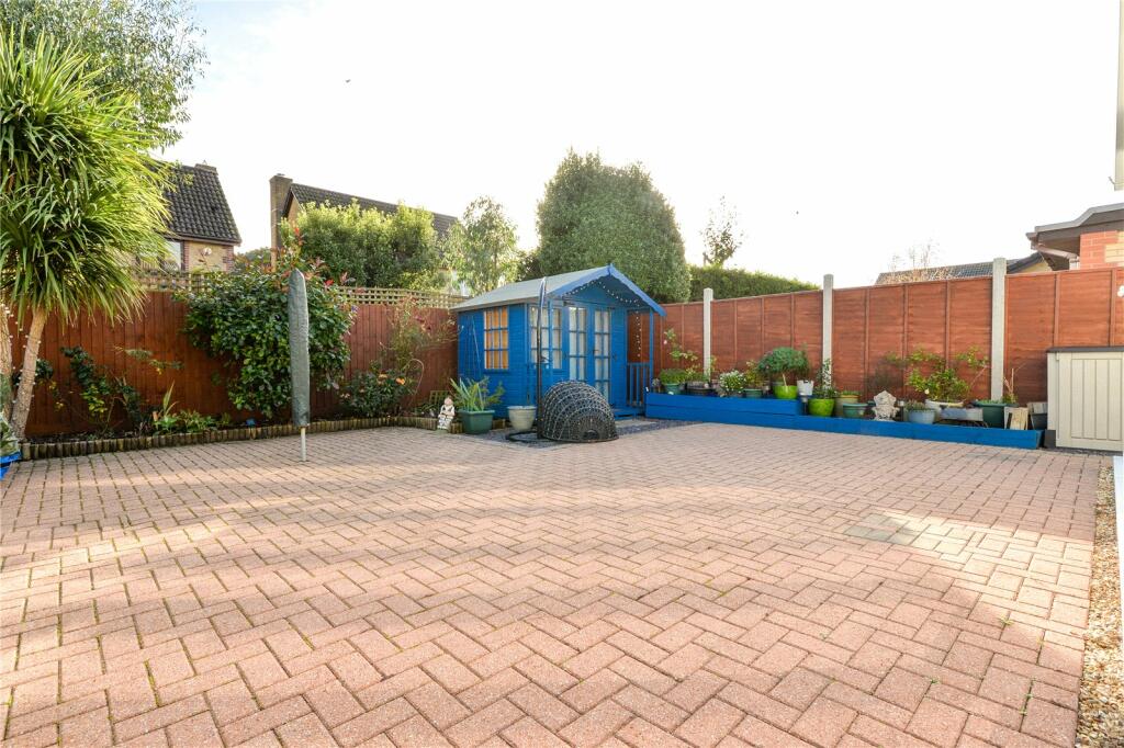 Additional property image - Studley Court, Barton On Sea, New Milton, Hampshire, BH25
