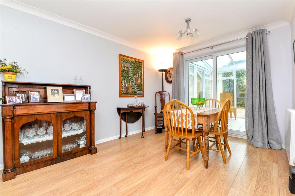 Additional property image - Studley Court, Barton On Sea, New Milton, Hampshire, BH25