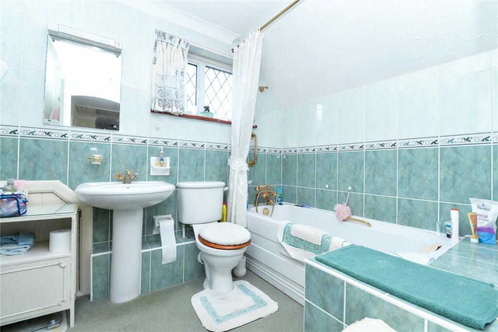 Additional property image - Barrs Wood Road, New Milton, Hampshire, BH25