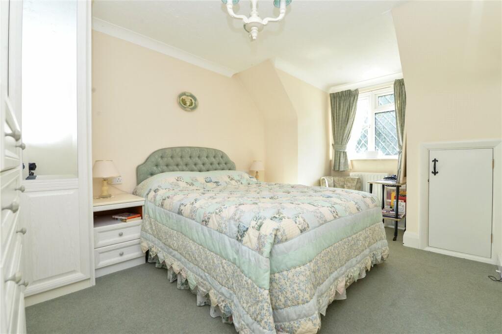 Additional property image - Barrs Wood Road, New Milton, Hampshire, BH25