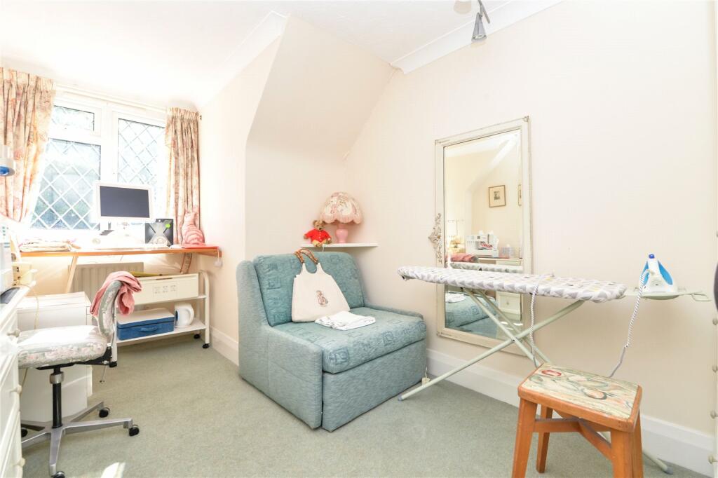 Additional property image - Barrs Wood Road, New Milton, Hampshire, BH25