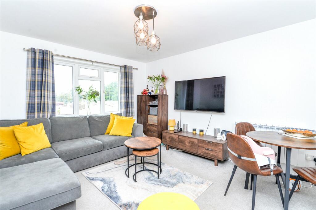 Additional property image - Bramshaw Way, Barton On Sea, New Milton, Hampshire, BH25