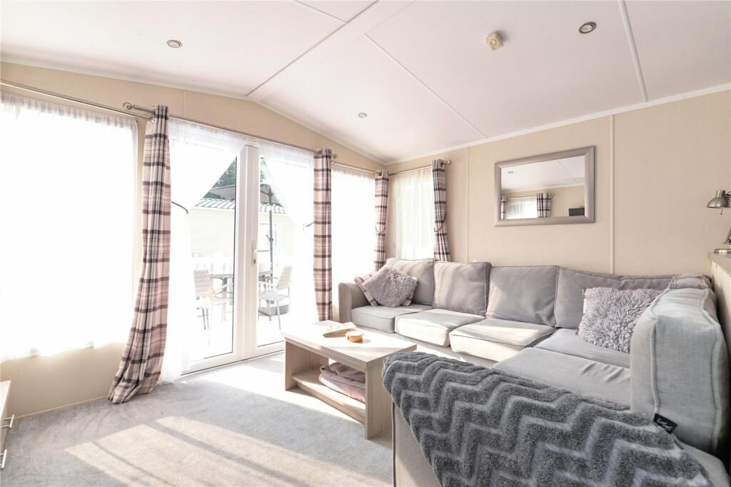 Additional property image - Rowan, Hoburne Bashley Holiday Park, New Milton, Hampshire, BH25