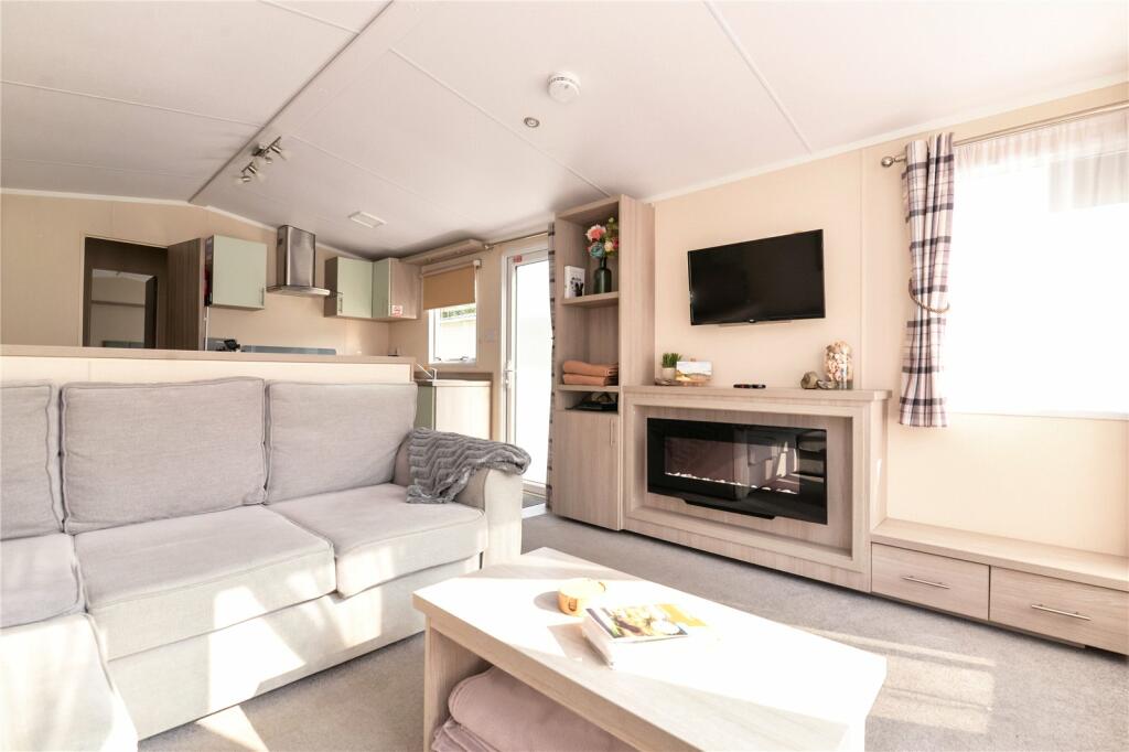 Additional property image - Rowan, Hoburne Bashley Holiday Park, New Milton, Hampshire, BH25