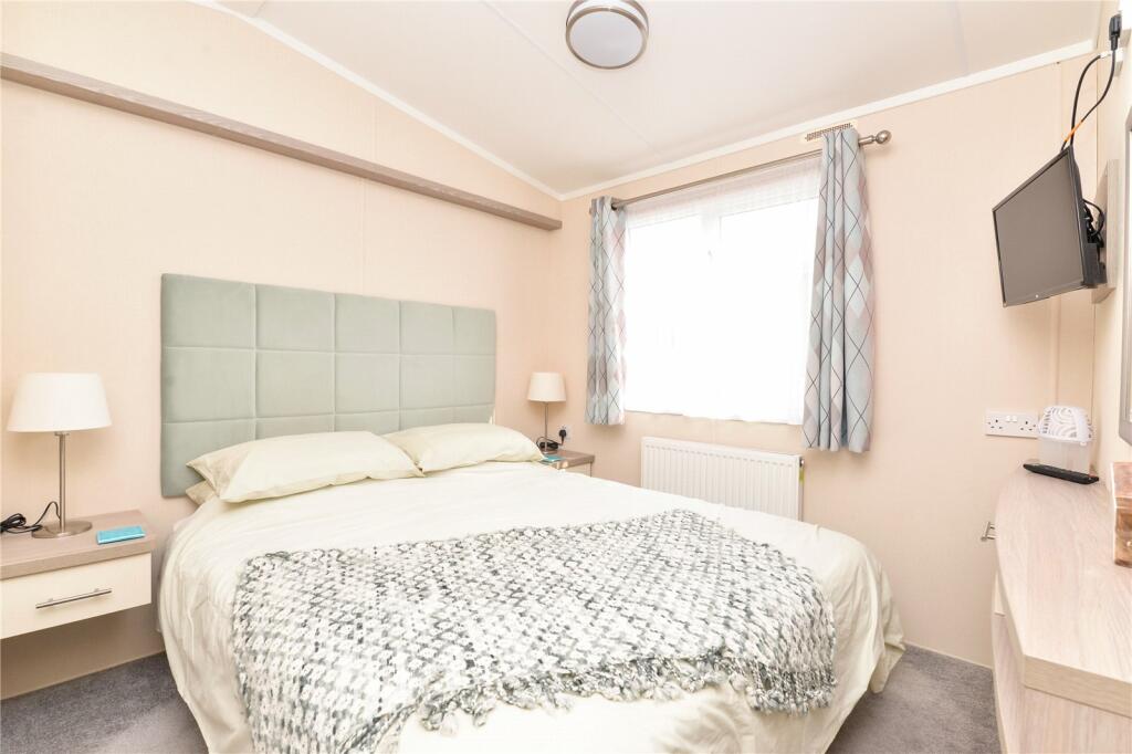 Additional property image - Rowan, Hoburne Bashley Holiday Park, New Milton, Hampshire, BH25