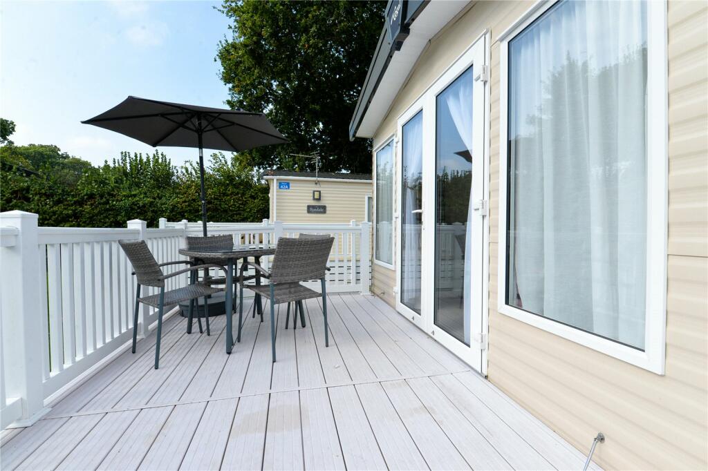 Additional property image - Rowan, Hoburne Bashley Holiday Park, New Milton, Hampshire, BH25