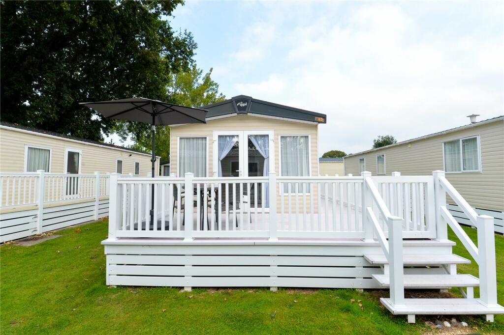 Additional property image - Rowan, Hoburne Bashley Holiday Park, New Milton, Hampshire, BH25