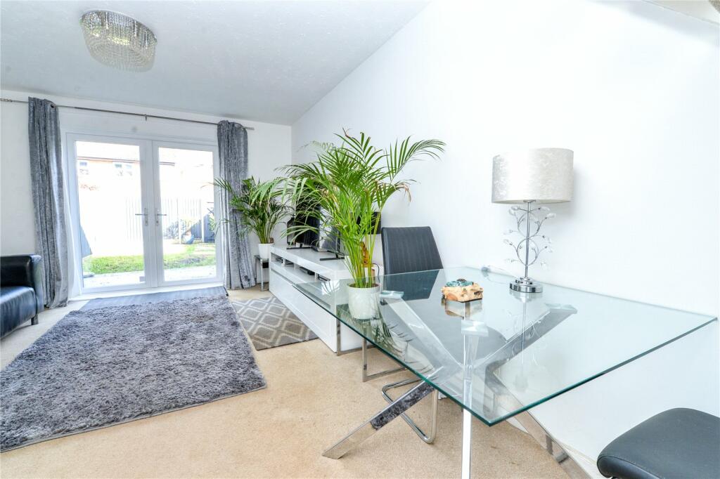 Additional property image - Buckingham Walk, New Milton, Hampshire, BH25