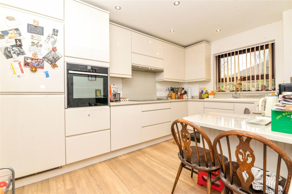 Additional property image - Fremington Court, Herbert Road, New Milton, Hampshire, BH25