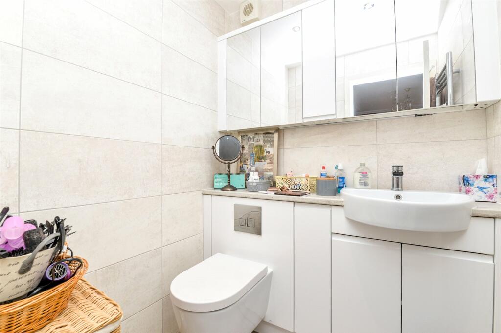 Additional property image - Fremington Court, Herbert Road, New Milton, Hampshire, BH25