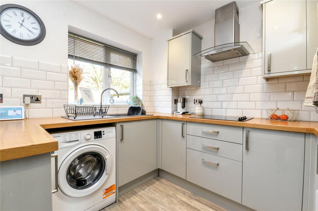 Additional property image - Eastlands, New Milton, Hampshire, BH25