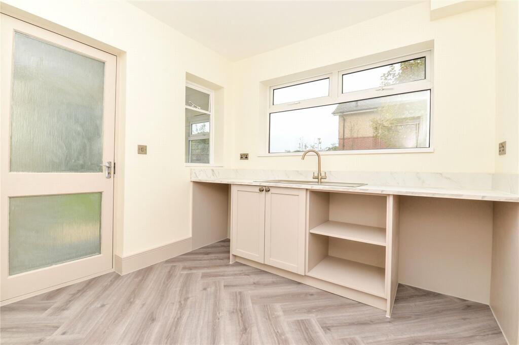 Additional property image - York Avenue, New Milton, Hampshire, BH25