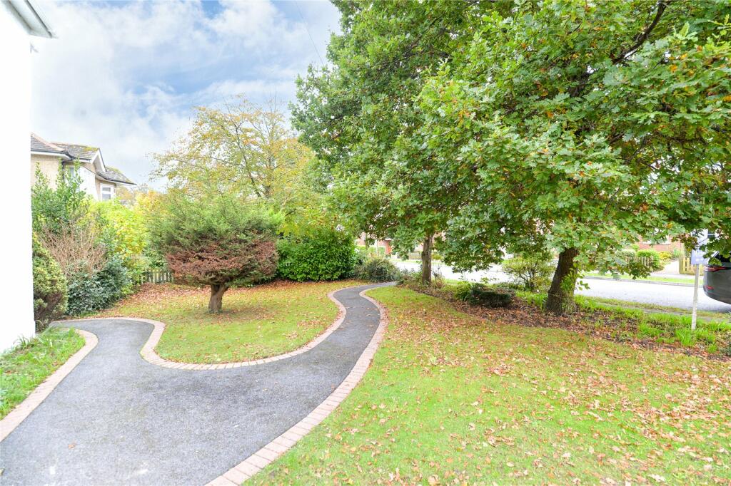 Additional property image - York Avenue, New Milton, Hampshire, BH25