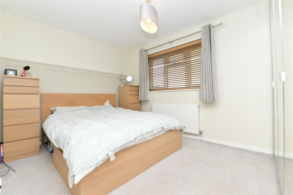 Additional property image - Carisbrooke Court, New Milton, Hampshire, BH25