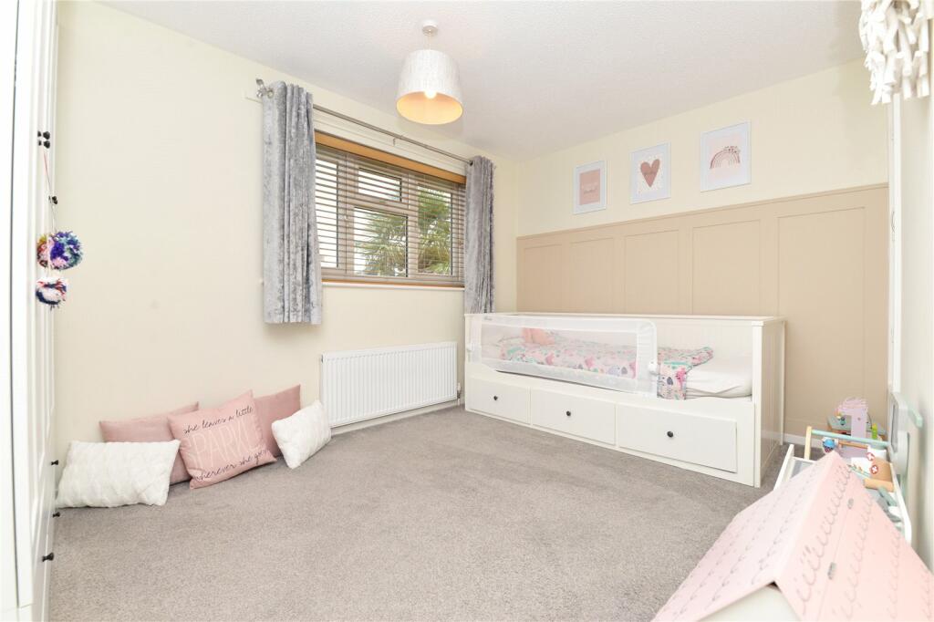 Additional property image - Carisbrooke Court, New Milton, Hampshire, BH25