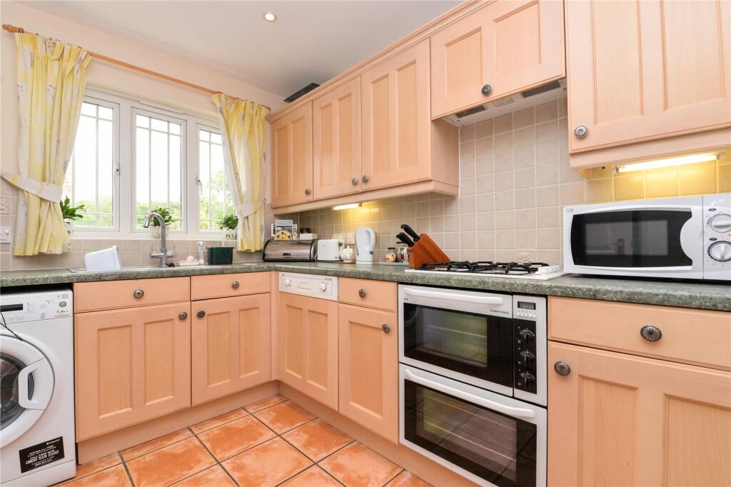 Additional property image - Ubsdell Close, New Milton, Hampshire, BH25