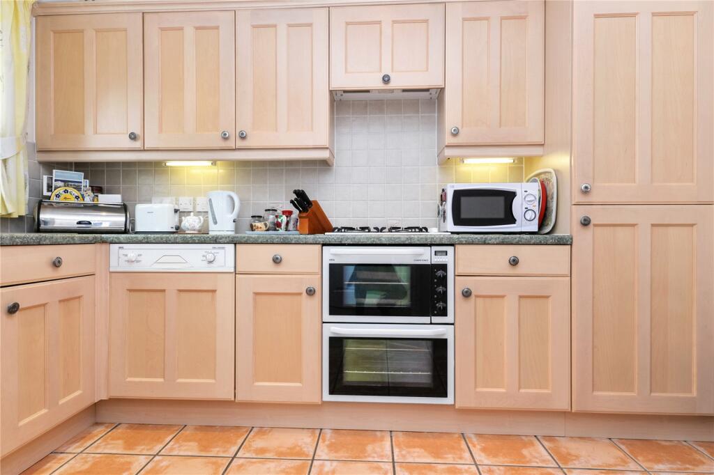 Additional property image - Ubsdell Close, New Milton, Hampshire, BH25