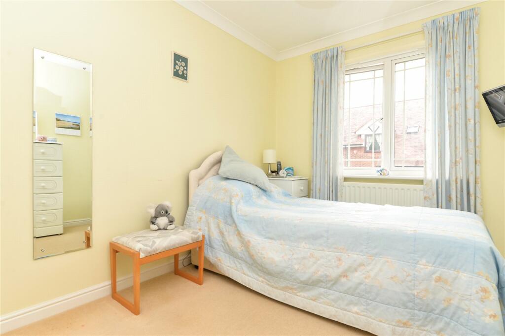 Additional property image - Ubsdell Close, New Milton, Hampshire, BH25