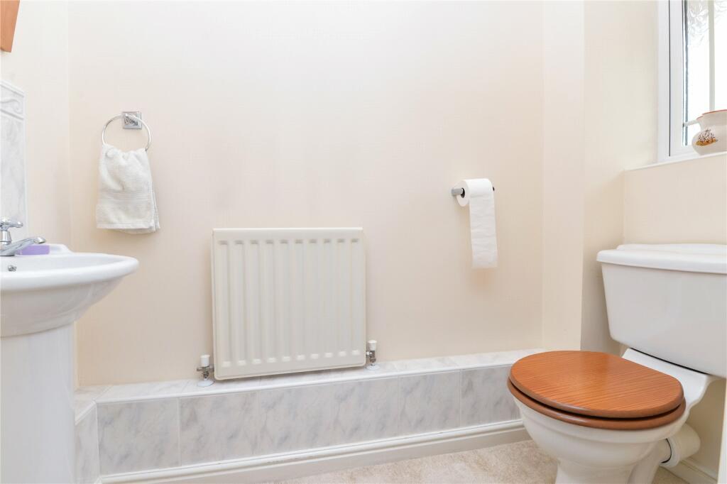 Additional property image - Ubsdell Close, New Milton, Hampshire, BH25