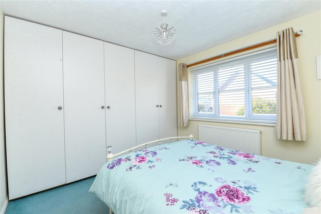 Additional property image - Fawn Gardens, New Milton, Hampshire, BH25