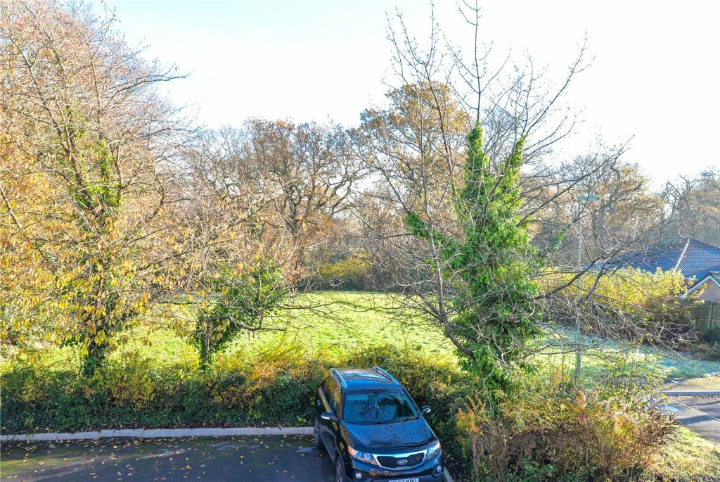 Additional property image - Fawn Gardens, New Milton, Hampshire, BH25
