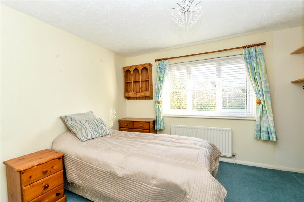 Additional property image - Fawn Gardens, New Milton, Hampshire, BH25
