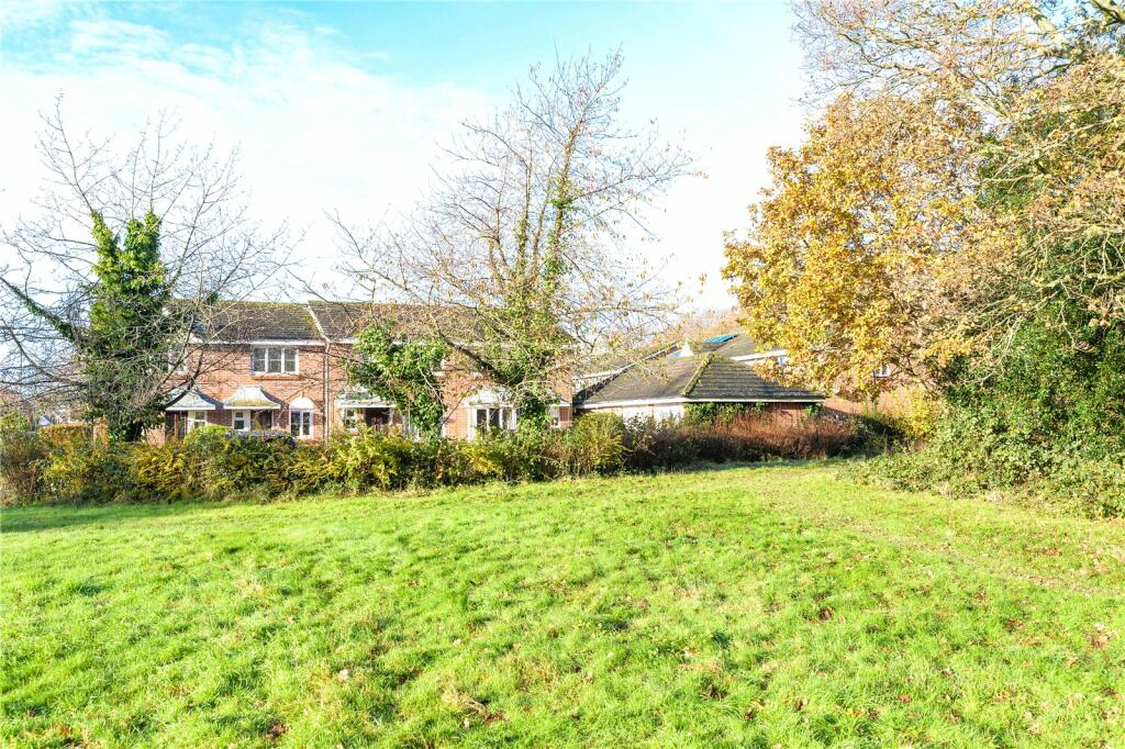 Additional property image - Fawn Gardens, New Milton, Hampshire, BH25