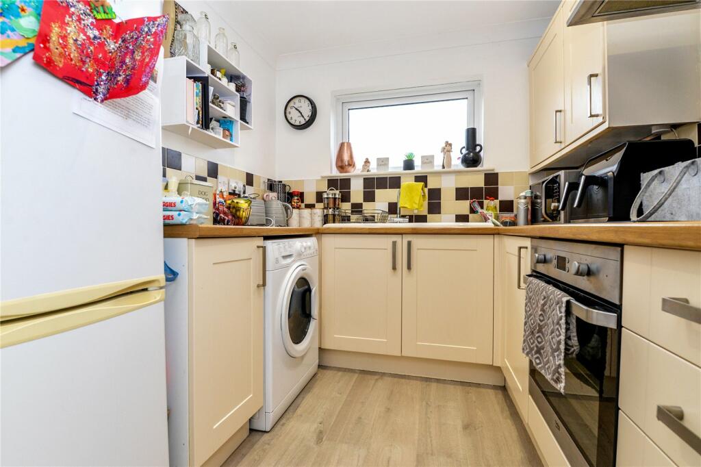 Additional property image - Eastlands, New Milton, Hampshire, BH25