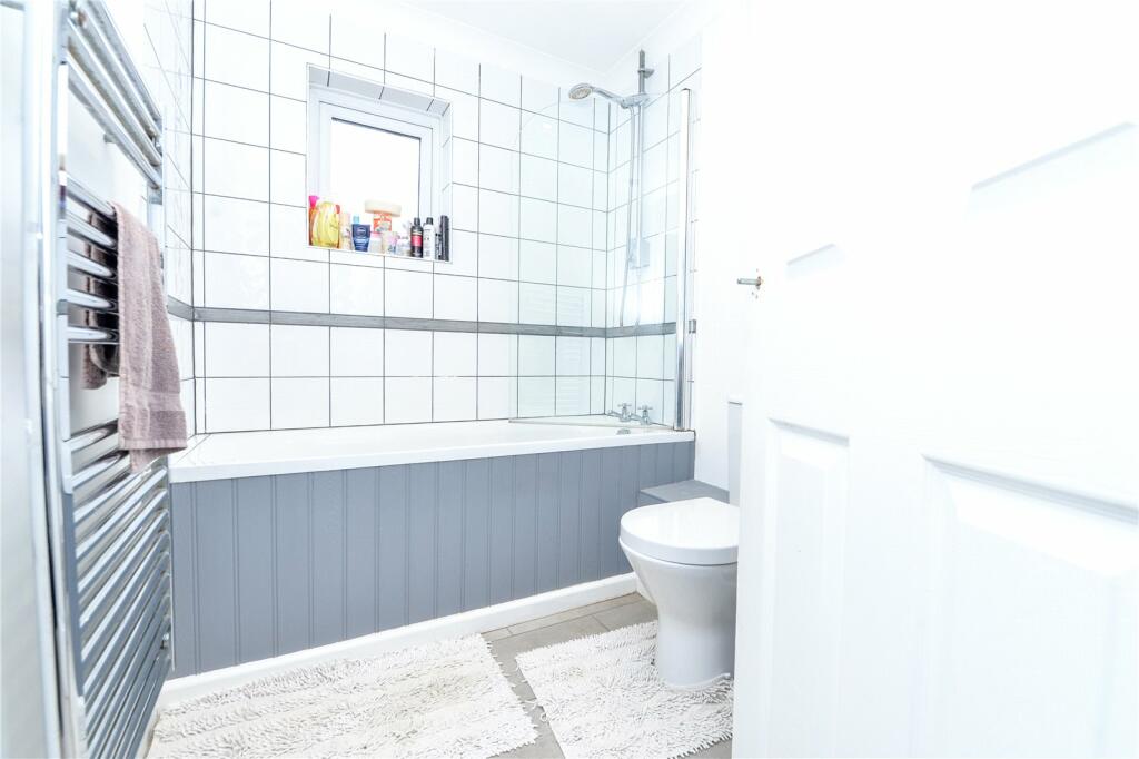 Additional property image - Eastlands, New Milton, Hampshire, BH25