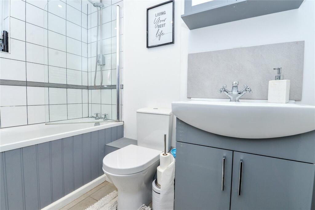 Additional property image - Eastlands, New Milton, Hampshire, BH25