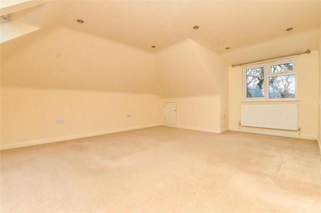 Additional property image - Barton Croft, Barton on Sea, New Milton, Hampshire, BH25