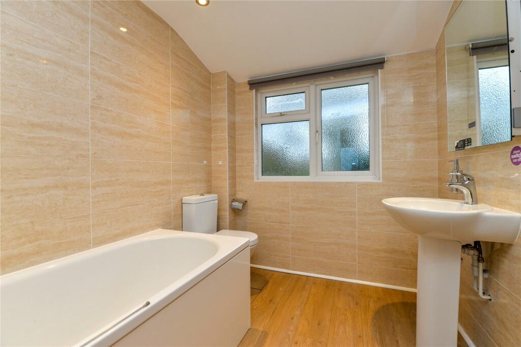Additional property image - Barton Croft, Barton on Sea, New Milton, Hampshire, BH25