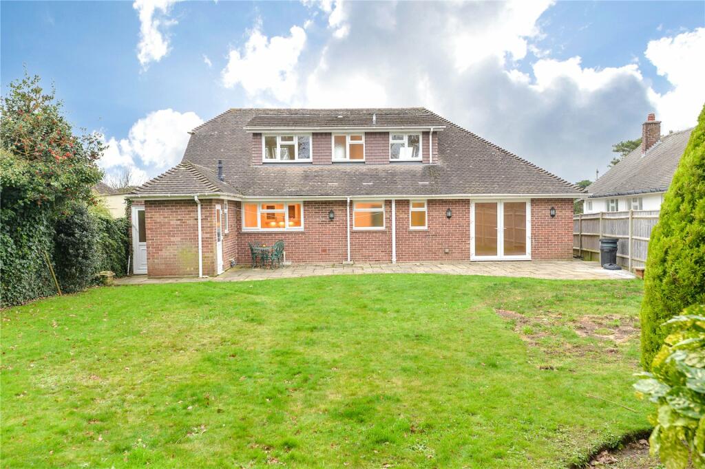 Additional property image - Barton Croft, Barton on Sea, New Milton, Hampshire, BH25