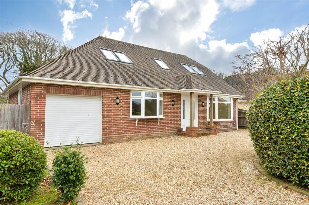 Additional property image - Barton Croft, Barton on Sea, New Milton, Hampshire, BH25