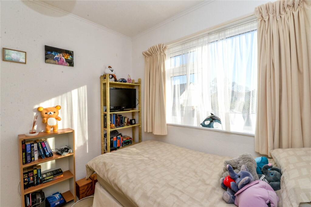 Additional property image - Marley Close, New Milton, Hampshire, BH25