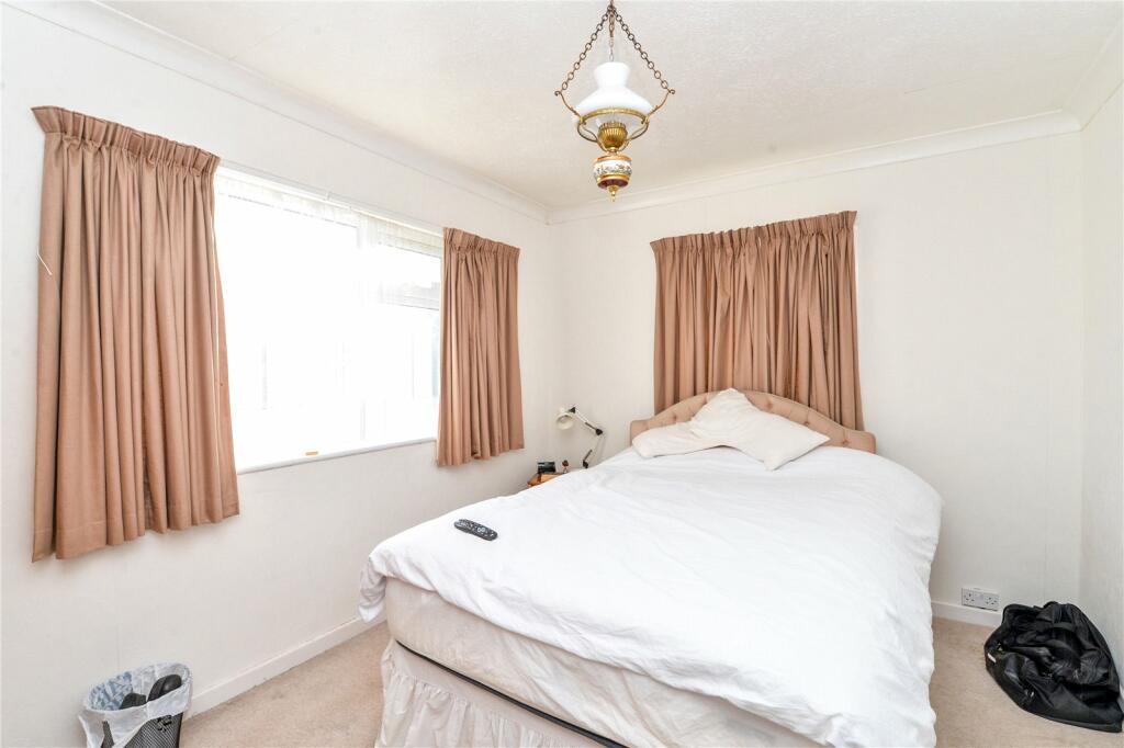 Additional property image - Marley Close, New Milton, Hampshire, BH25