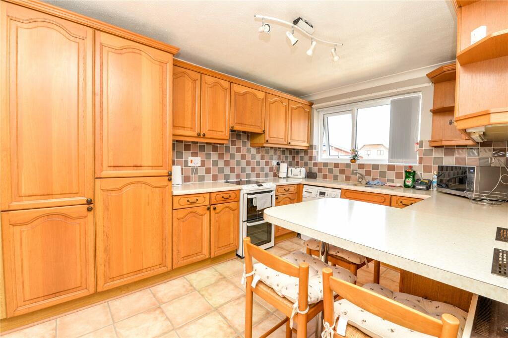 Additional property image - Westminster Court, Marine Drive, Barton on Sea, Hampshire, BH25