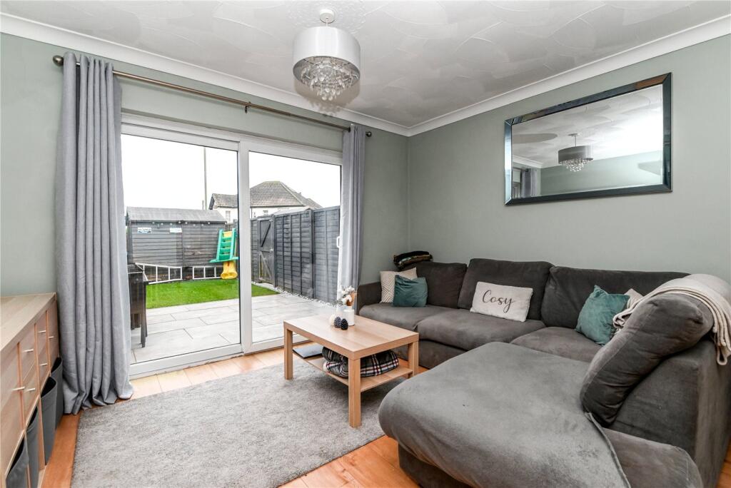 Additional property image - Vincent Close, New Milton, Hampshire, BH25