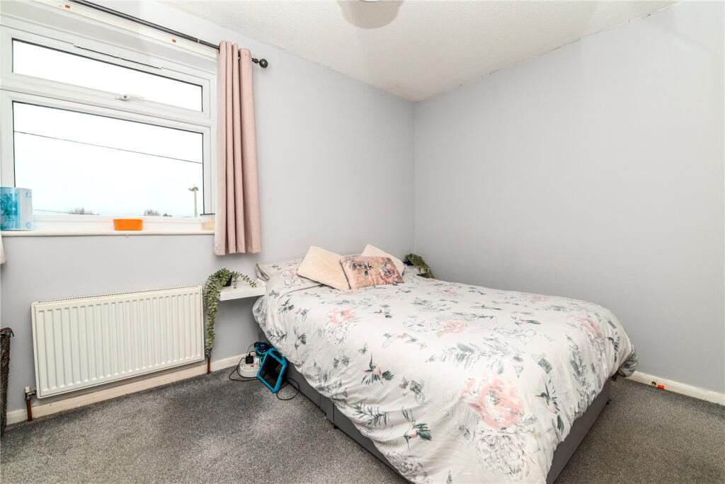 Additional property image - Vincent Close, New Milton, Hampshire, BH25