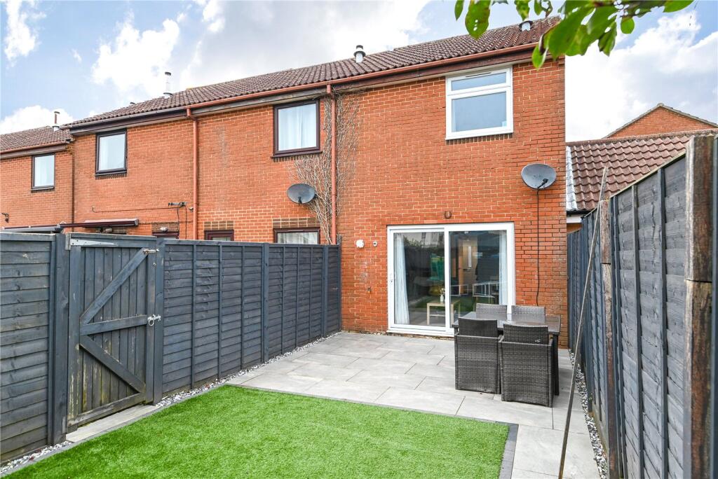 Additional property image - Vincent Close, New Milton, Hampshire, BH25